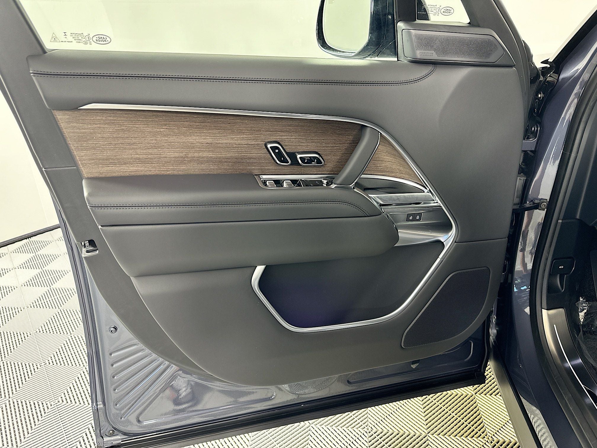 2026 Land Rover Range Rover SE