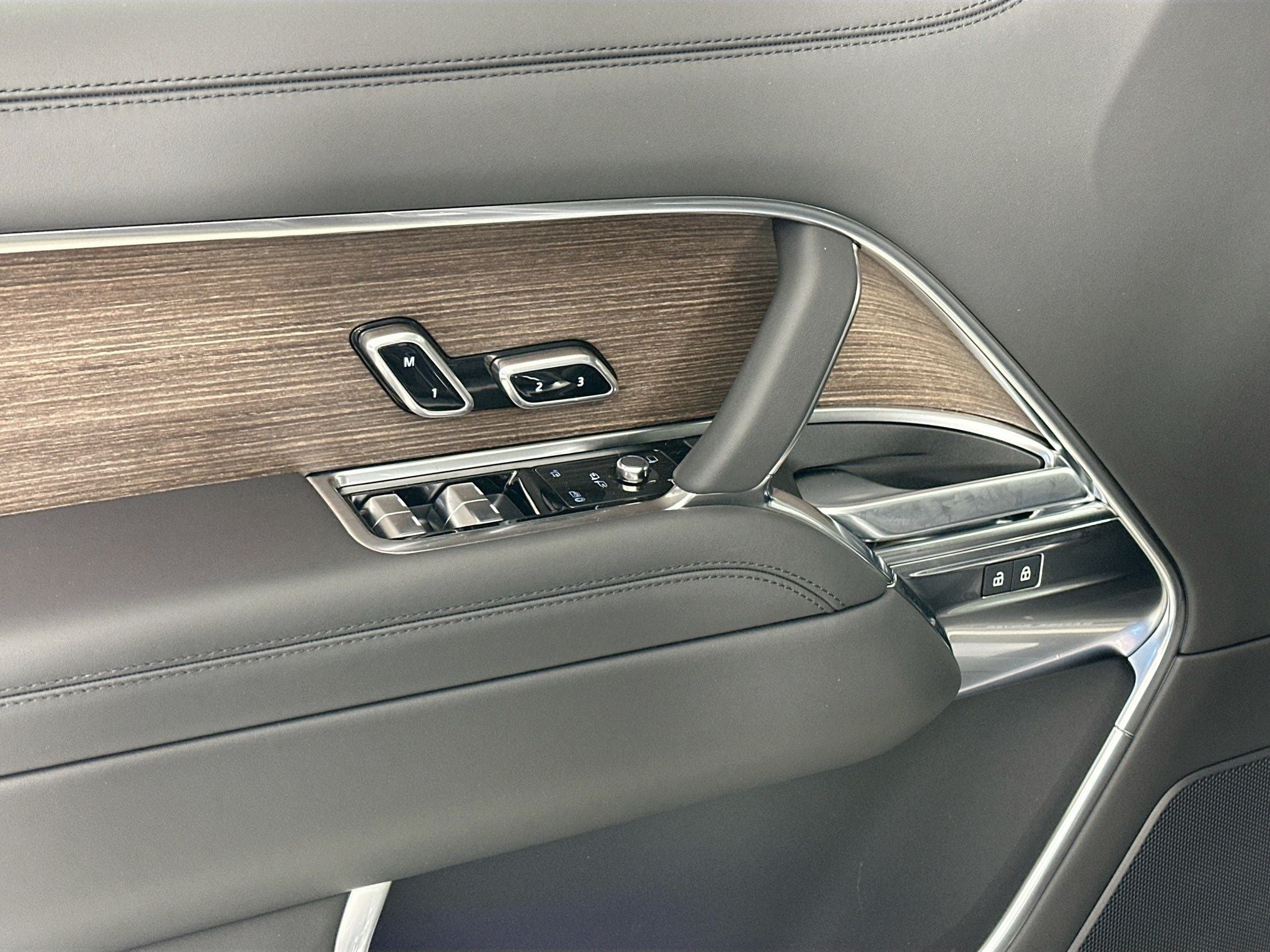 2026 Land Rover Range Rover SE