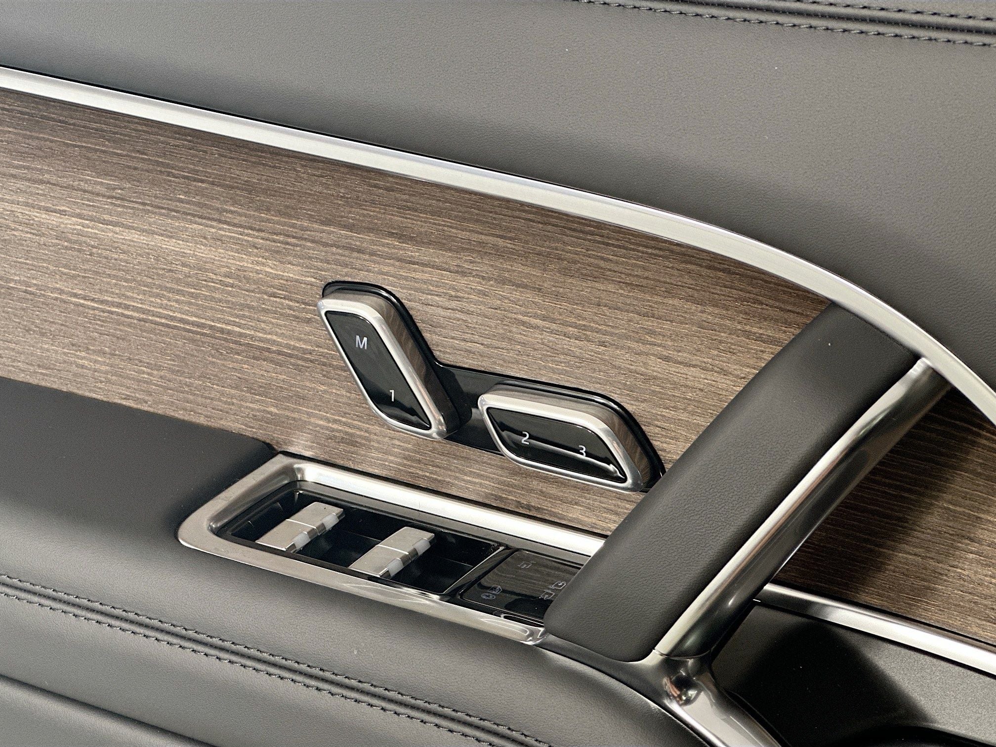 2026 Land Rover Range Rover SE