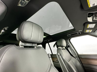 2026 Land Rover Range Rover SE