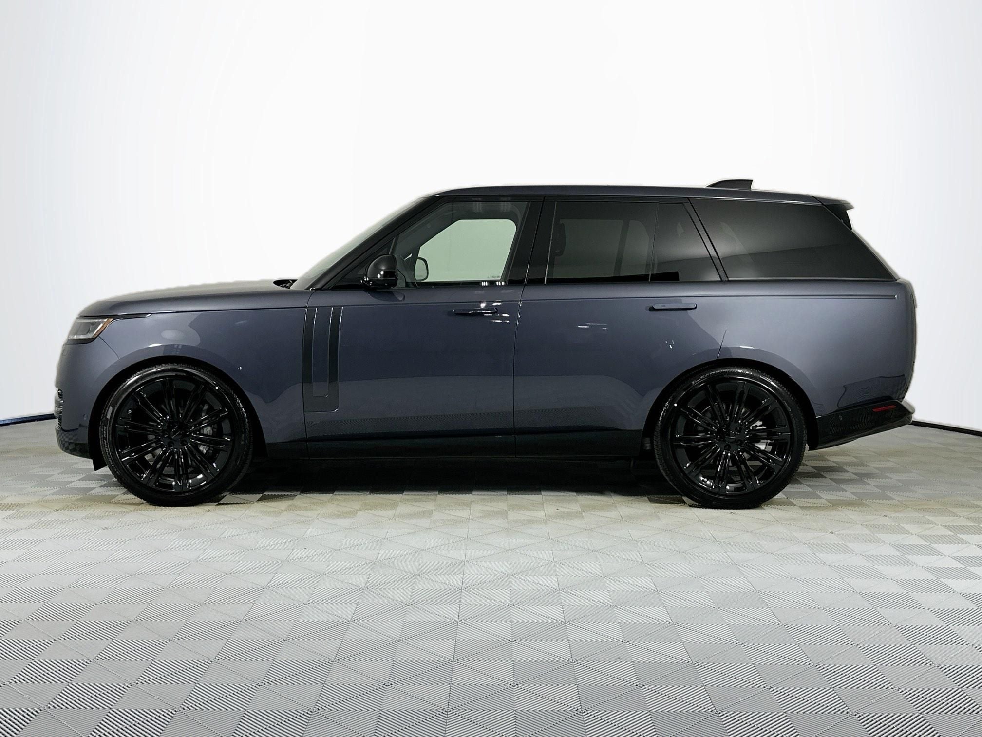 2026 Land Rover Range Rover SE