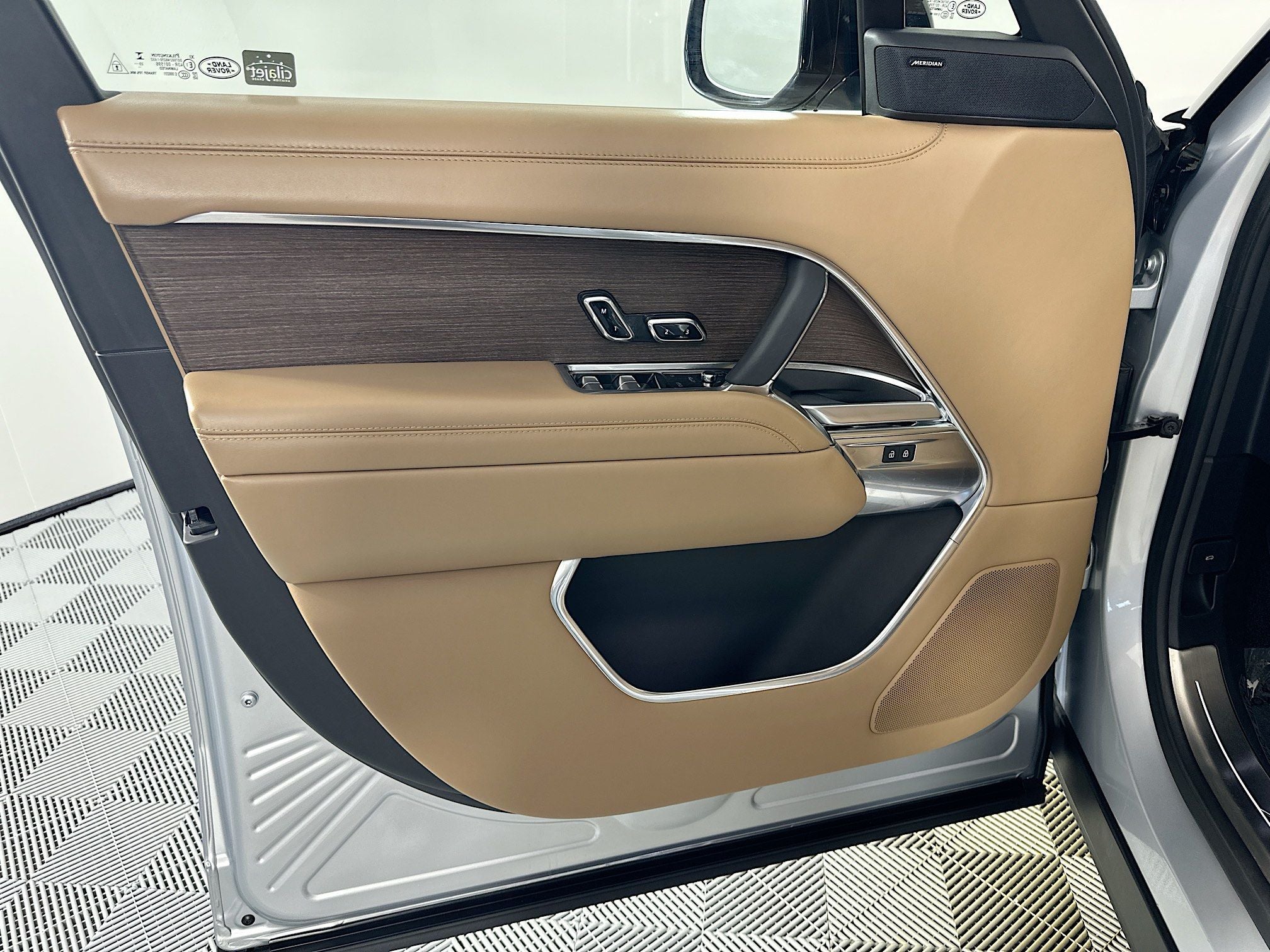 2024 Land Rover Range Rover SE