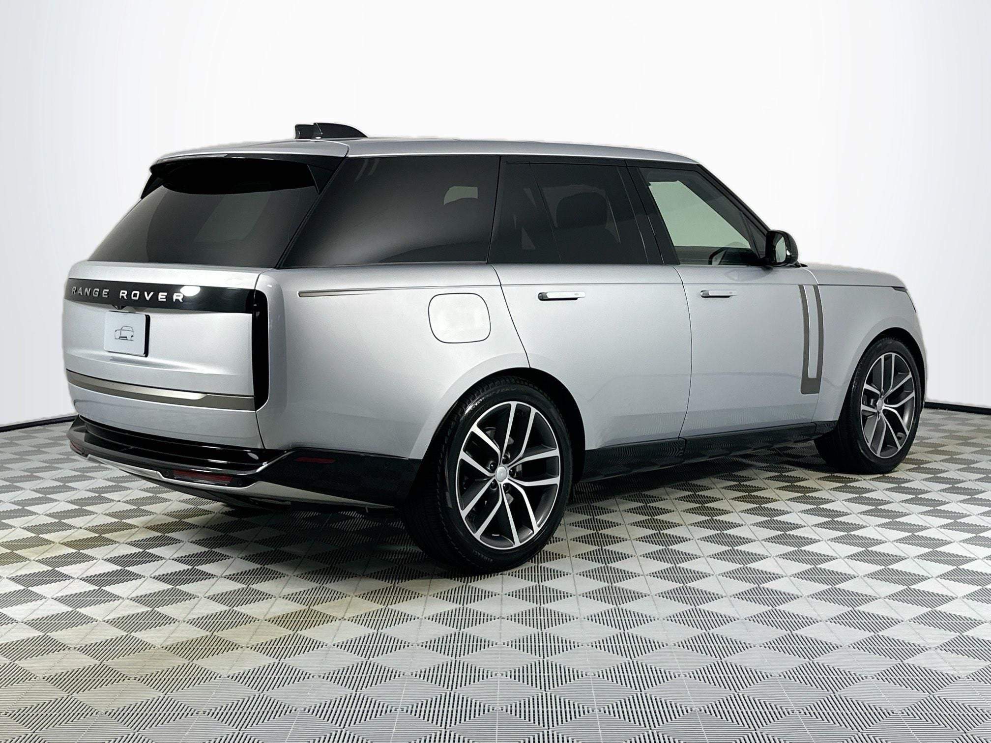 2024 Land Rover Range Rover SE