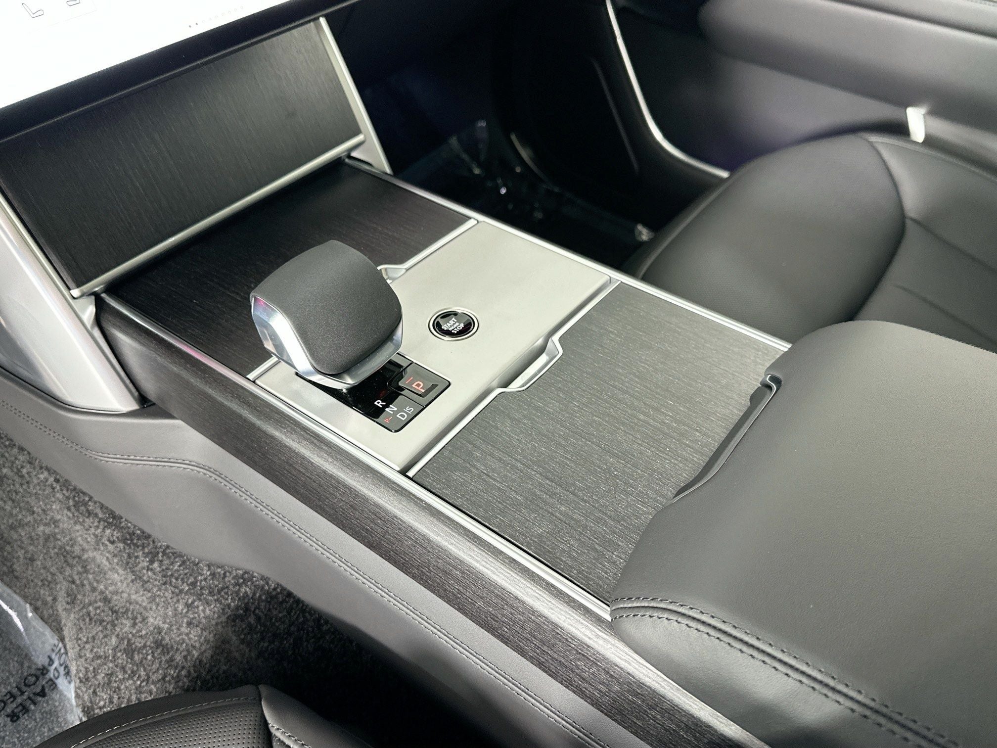 2026 Land Rover Range Rover SE