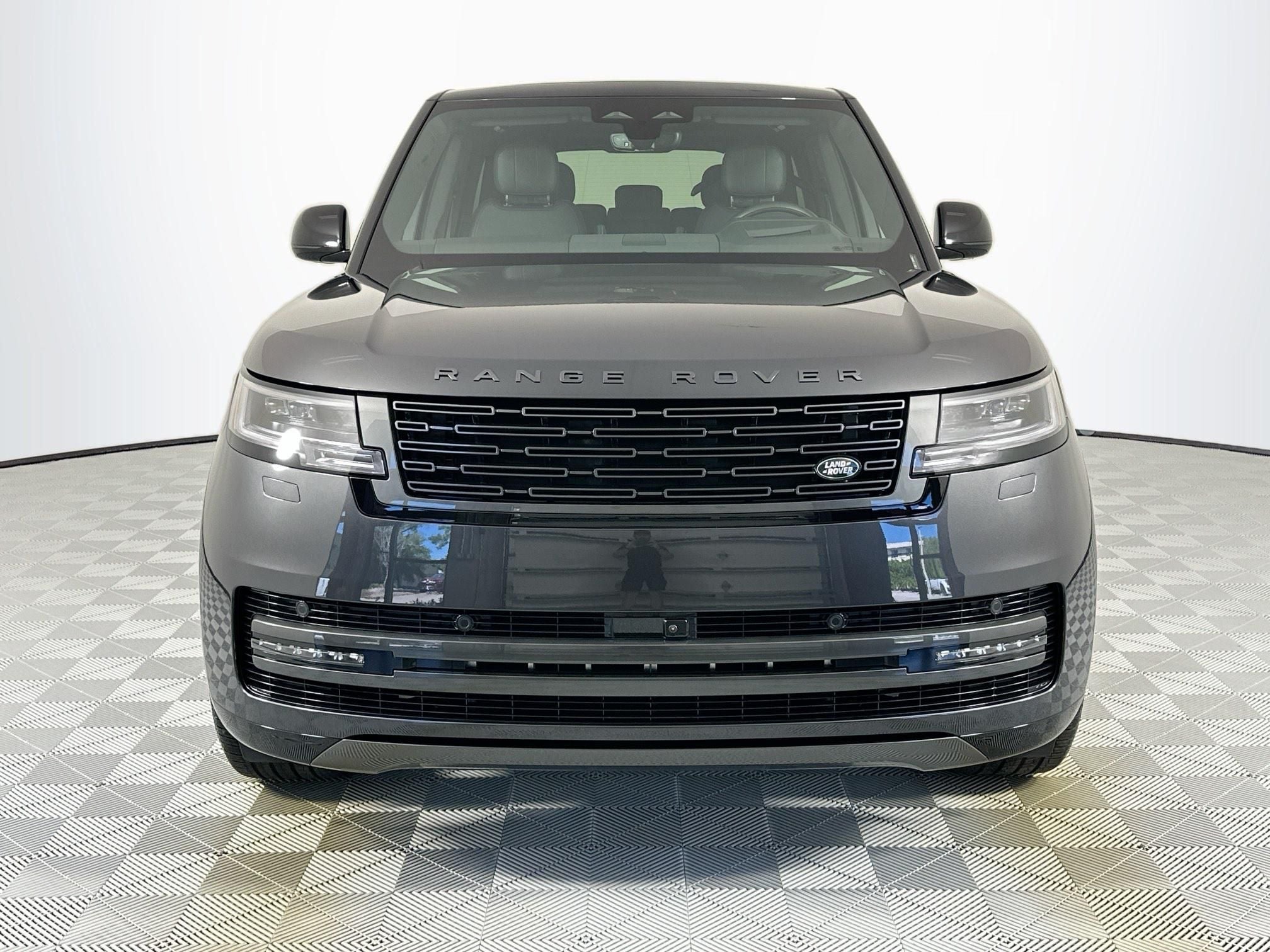 2026 Land Rover Range Rover SE