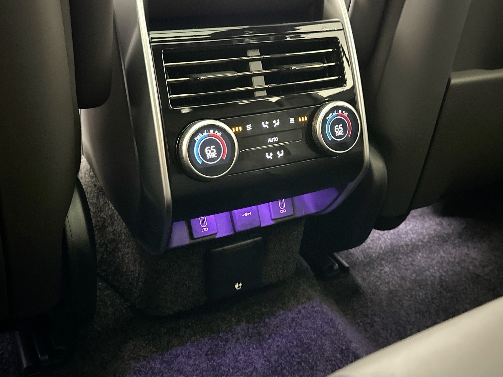 2026 Land Rover Range Rover SE