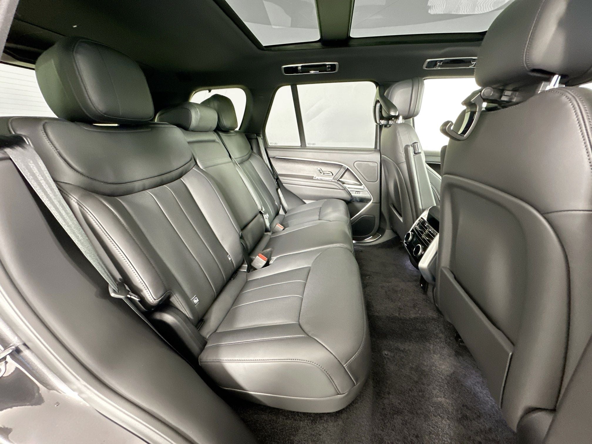 2026 Land Rover Range Rover SE