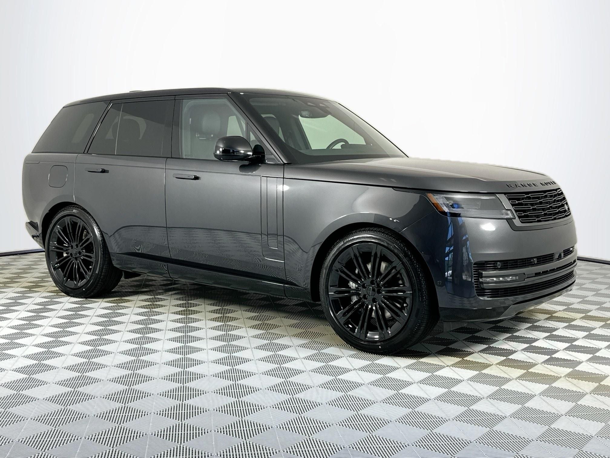 2026 Land Rover Range Rover SE