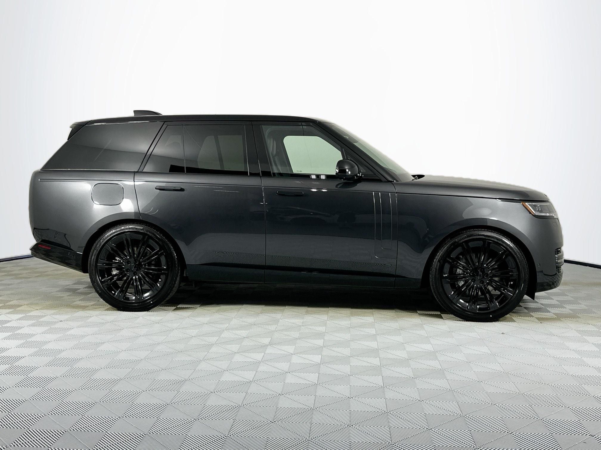 2026 Land Rover Range Rover SE
