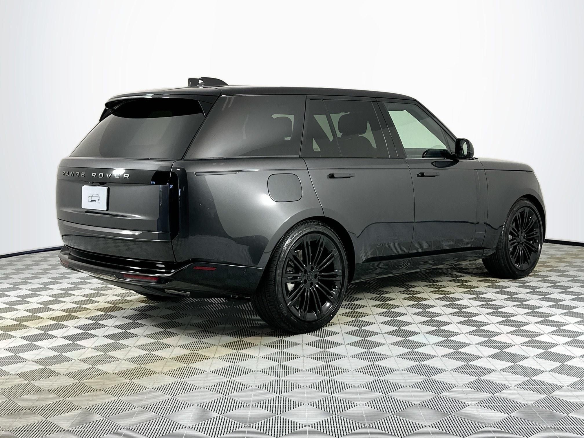 2026 Land Rover Range Rover SE