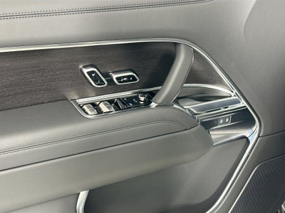 2026 Land Rover Range Rover SE