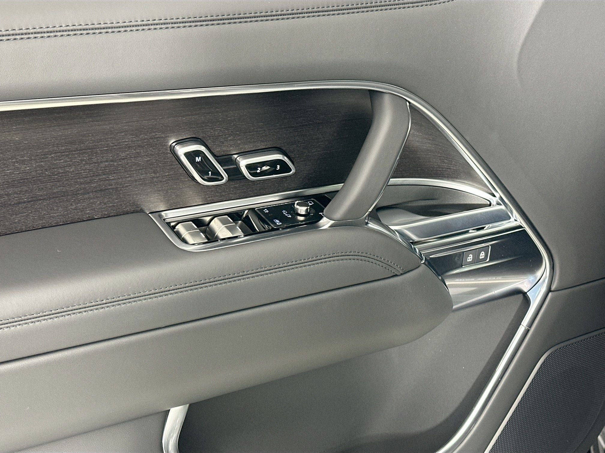 2026 Land Rover Range Rover SE