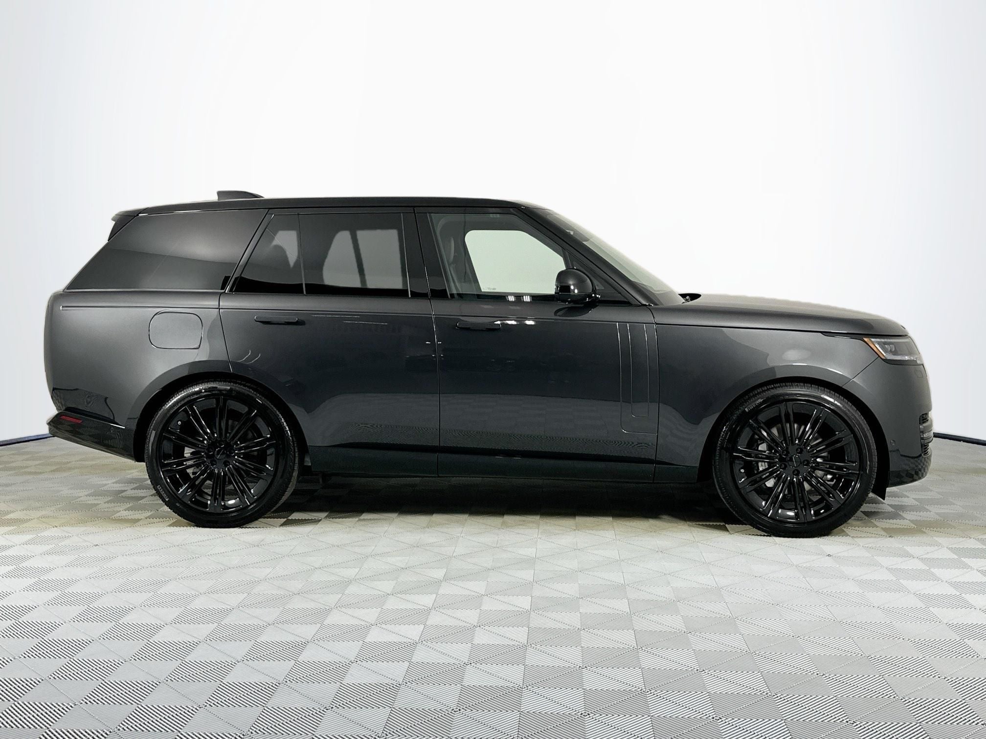 2026 Land Rover Range Rover SE