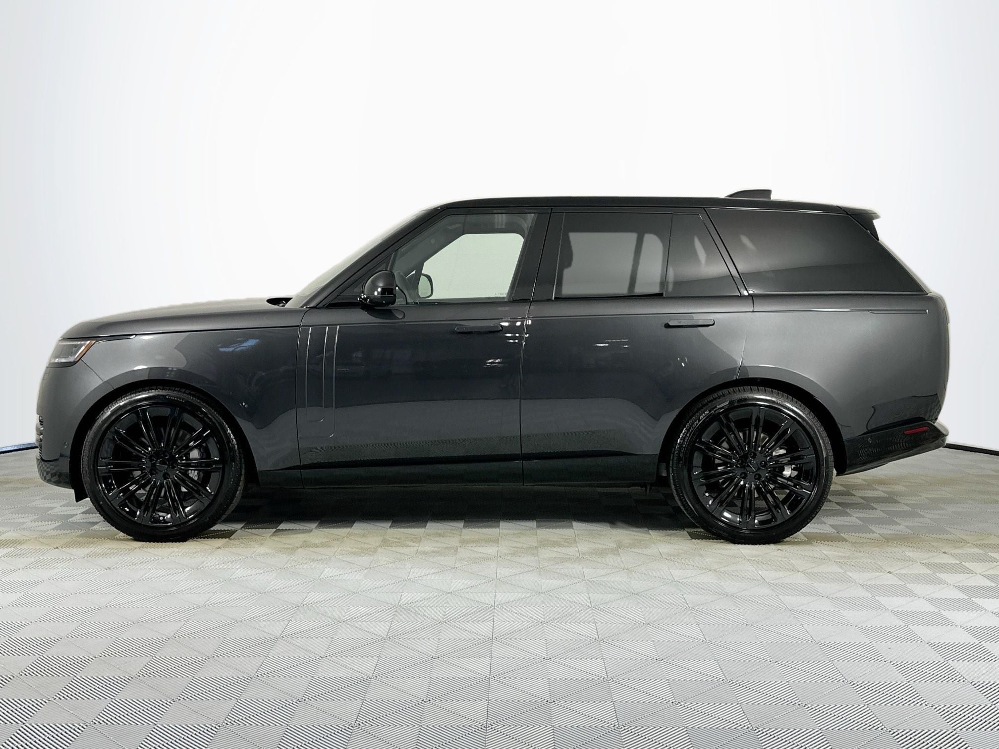 2026 Land Rover Range Rover SE
