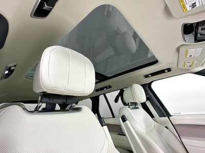 2026 Land Rover Range Rover SE