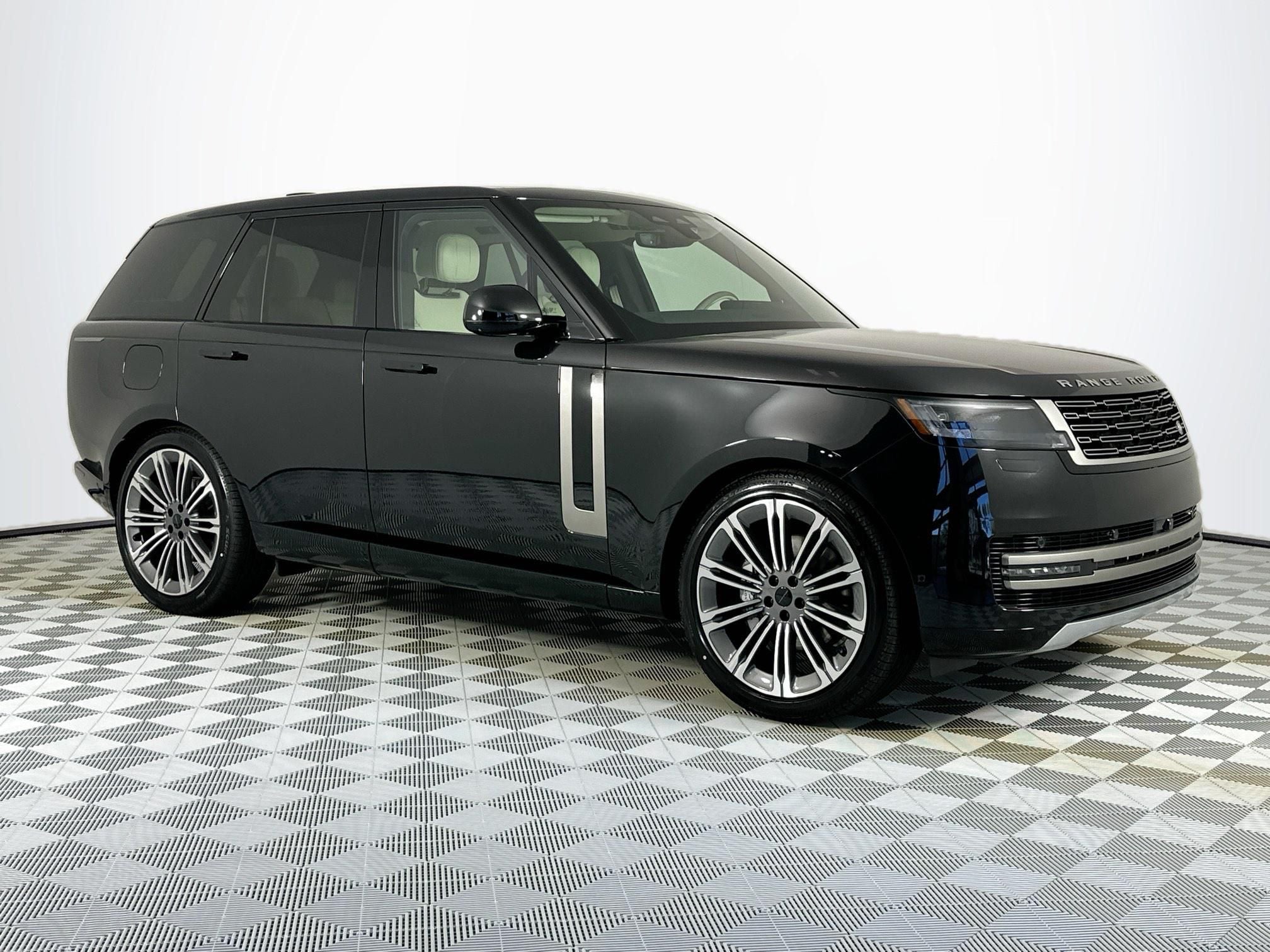 2026 Land Rover Range Rover SE