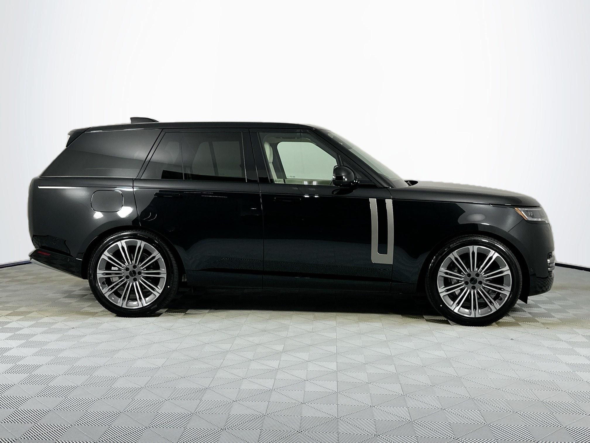 2026 Land Rover Range Rover SE
