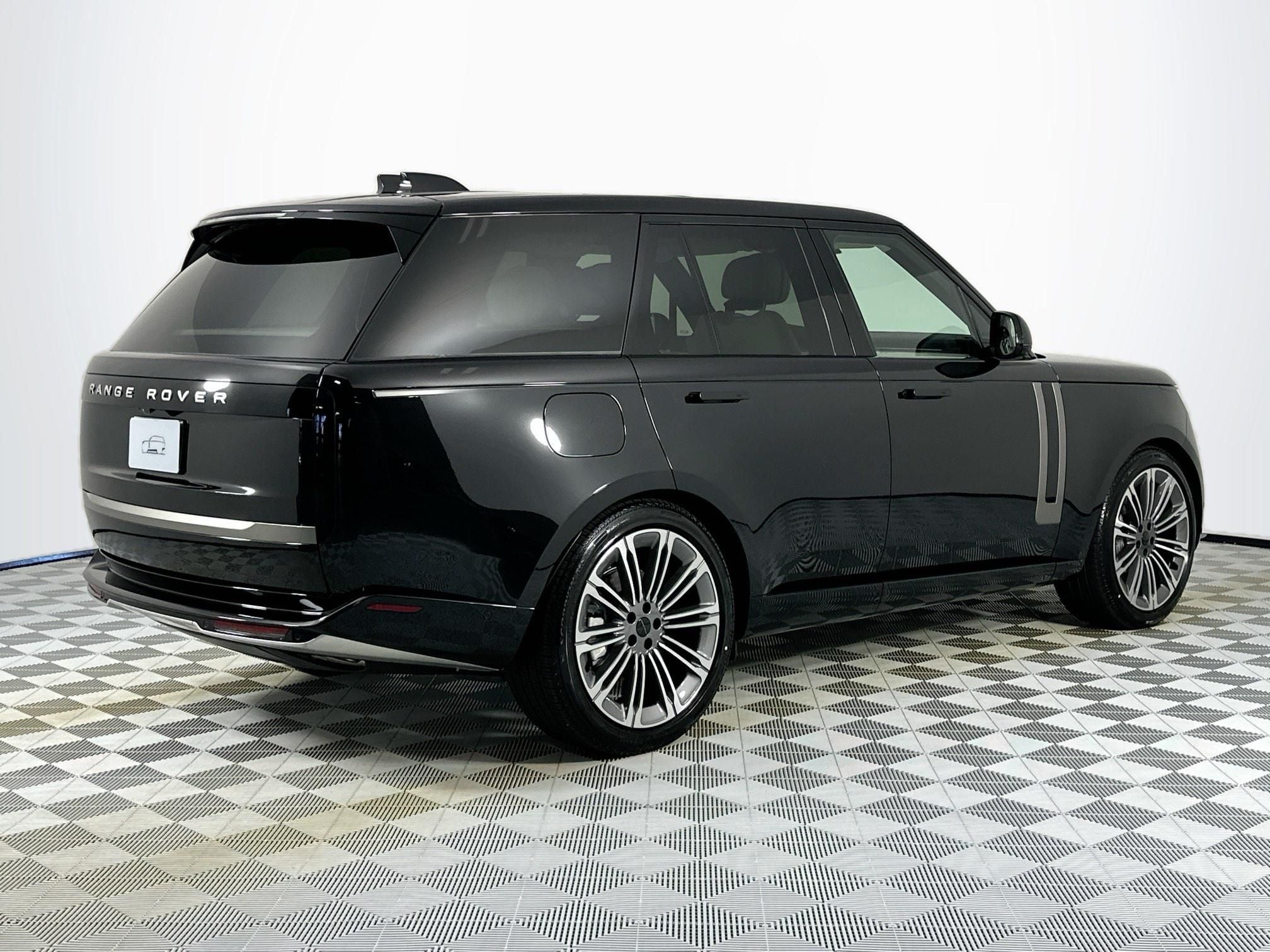 2026 Land Rover Range Rover SE