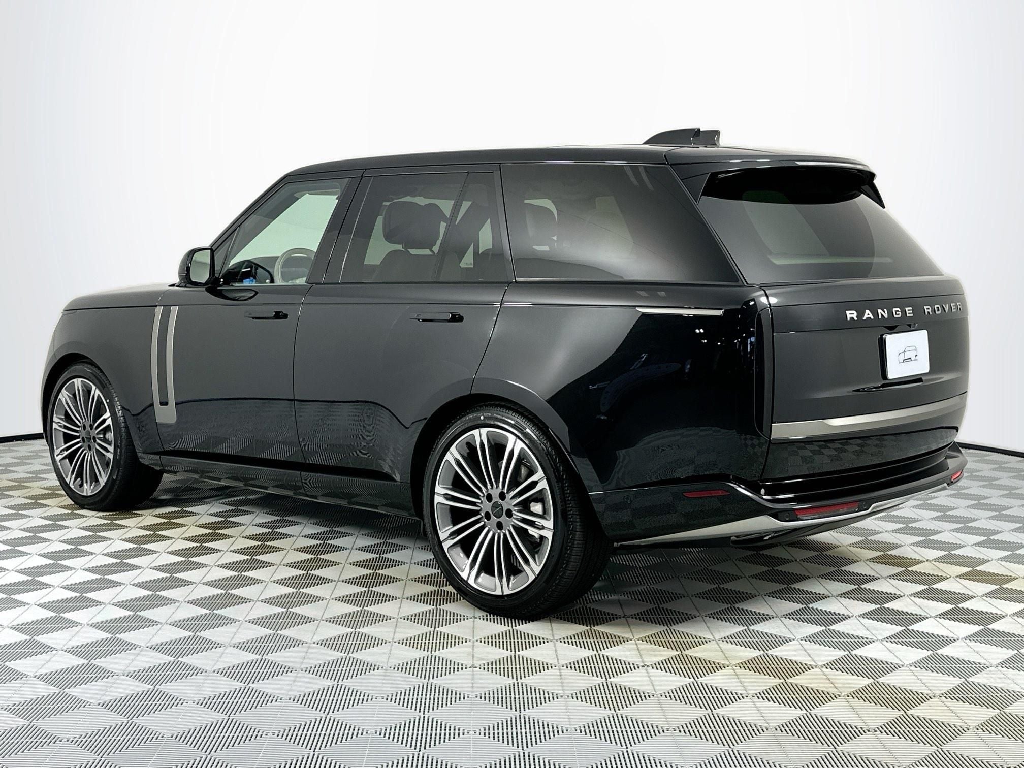 2026 Land Rover Range Rover SE