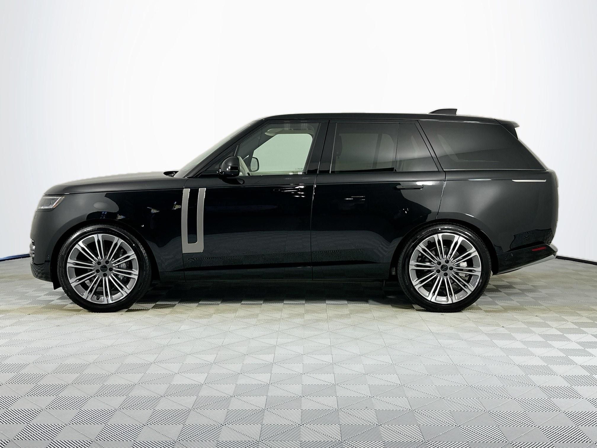 2026 Land Rover Range Rover SE