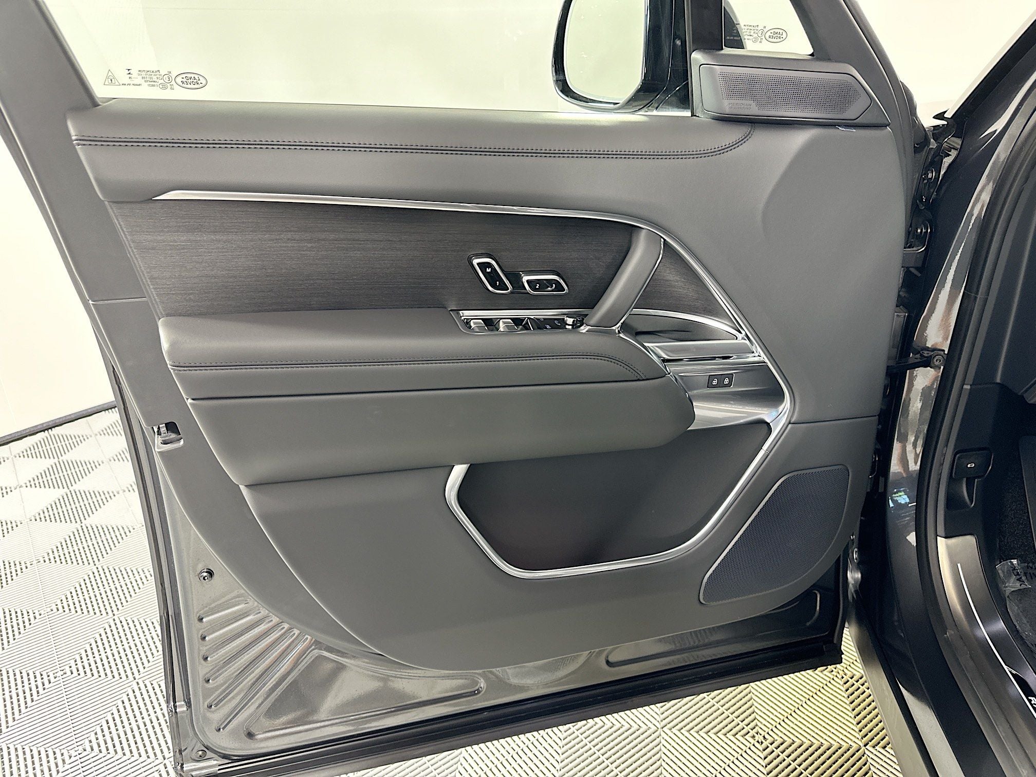 2026 Land Rover Range Rover SE