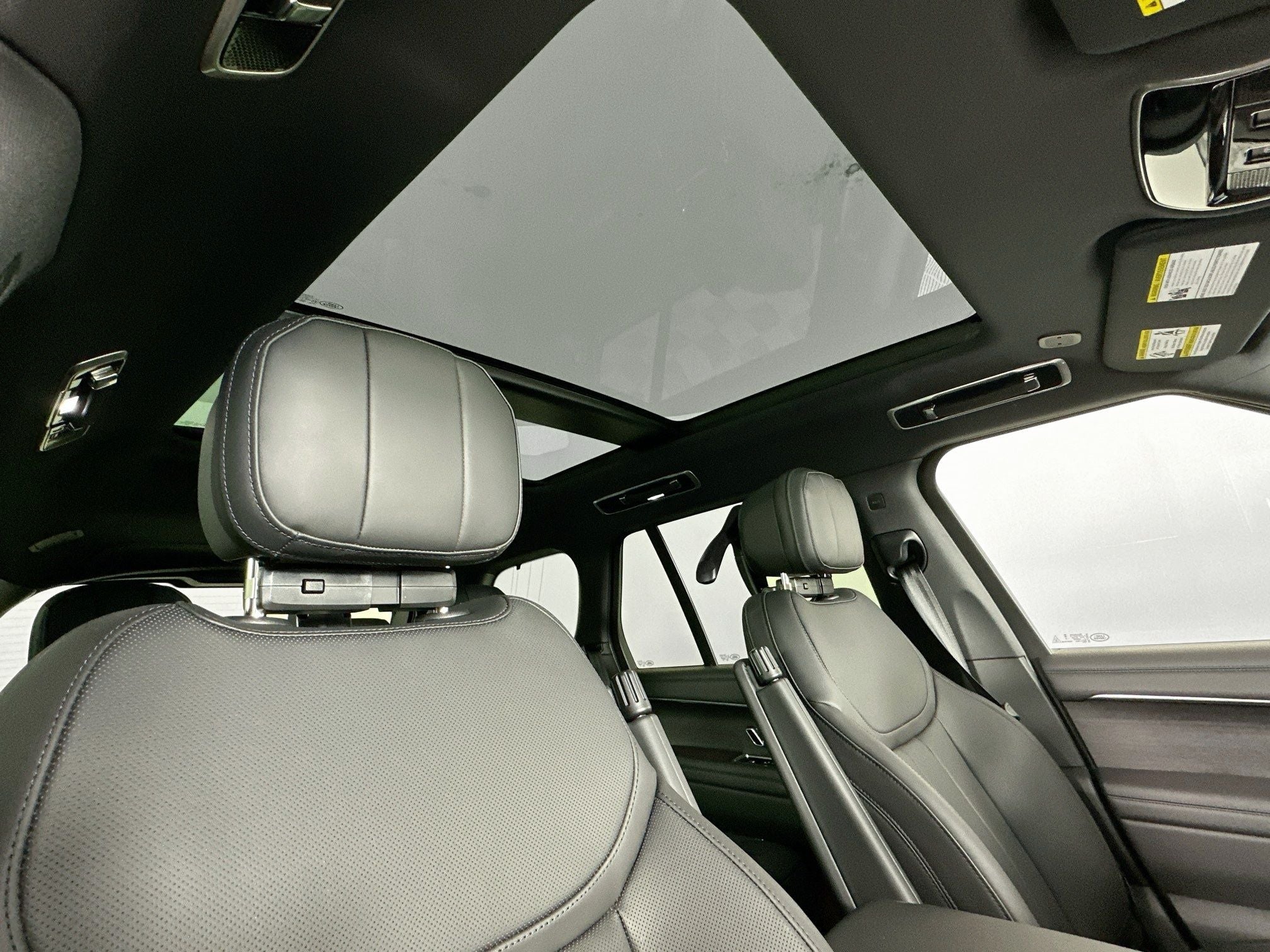 2026 Land Rover Range Rover SE