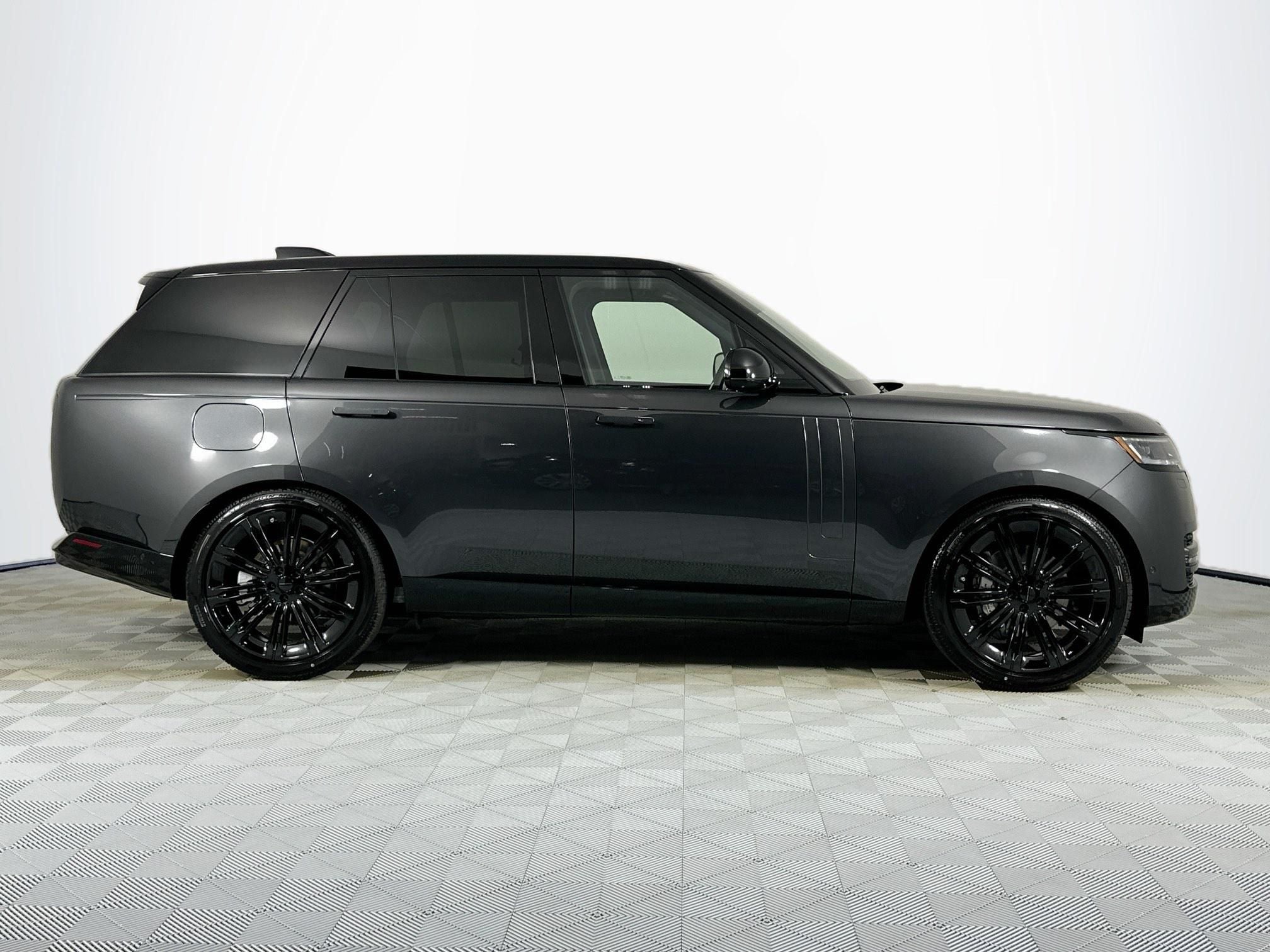 2026 Land Rover Range Rover SE