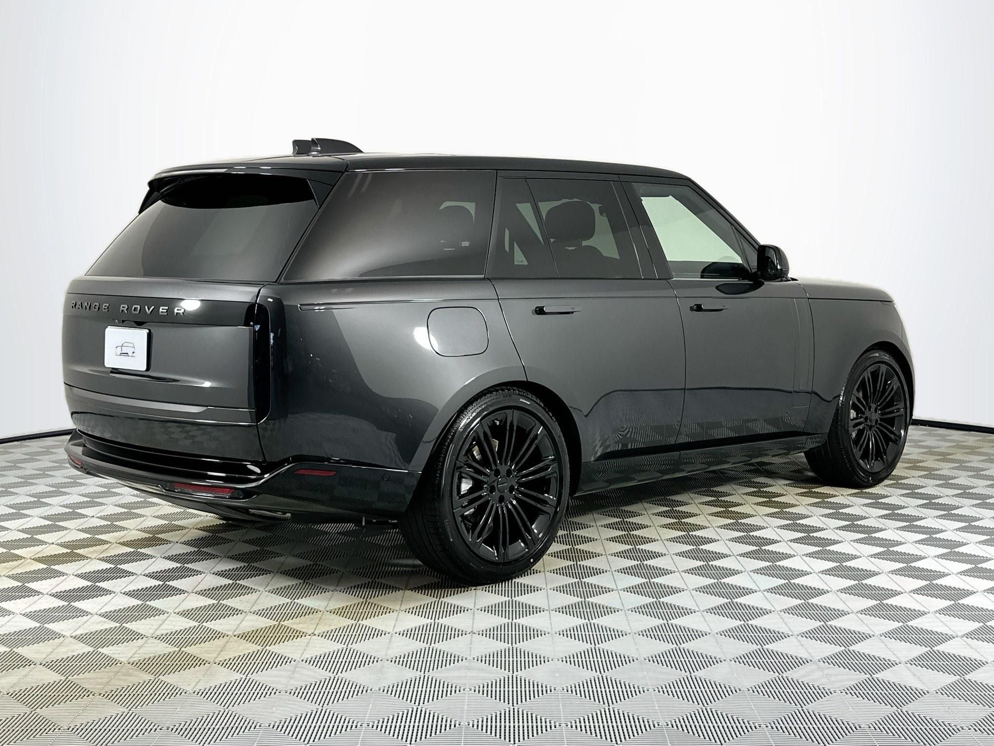 2026 Land Rover Range Rover SE