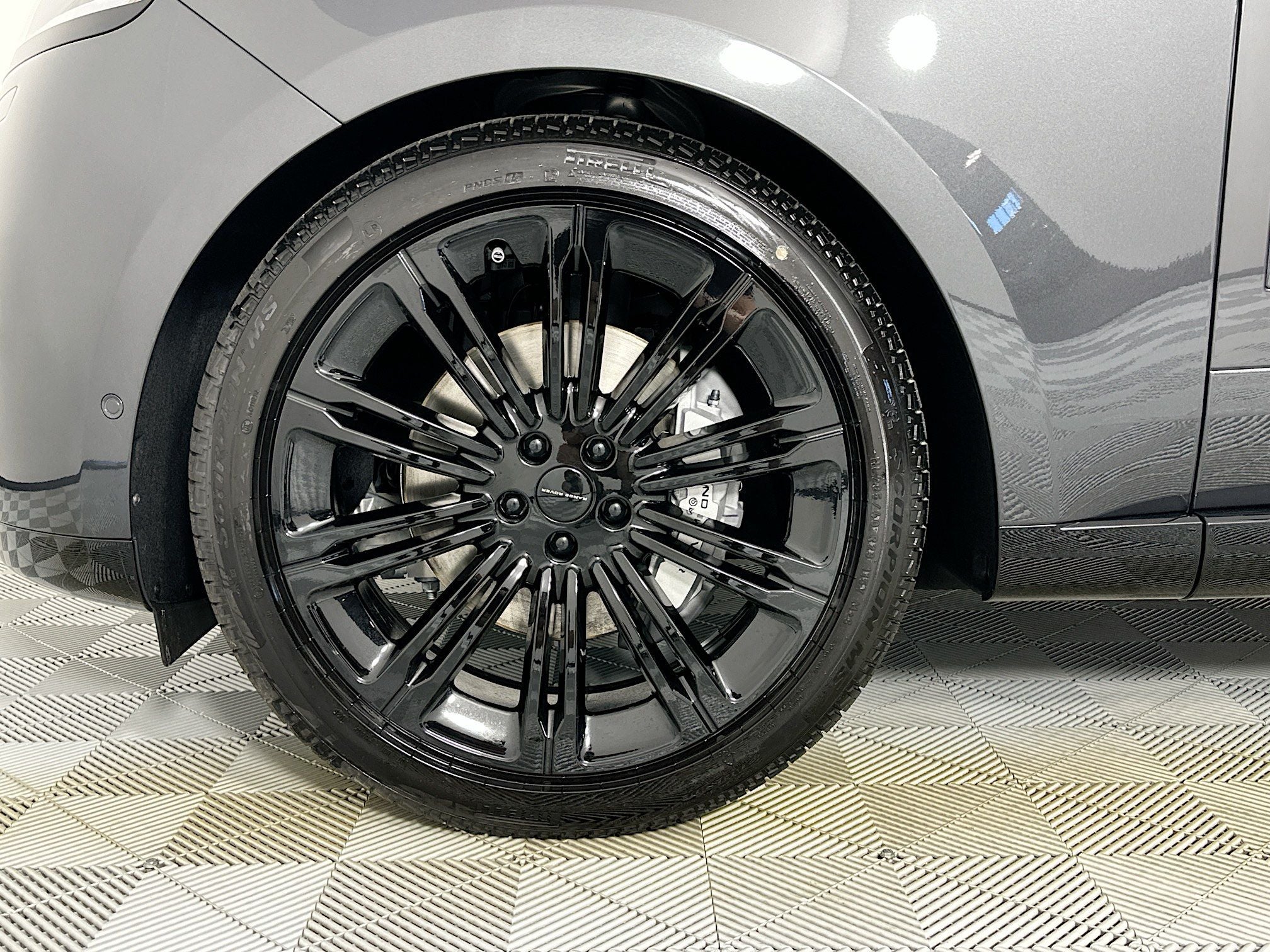 2026 Land Rover Range Rover SE