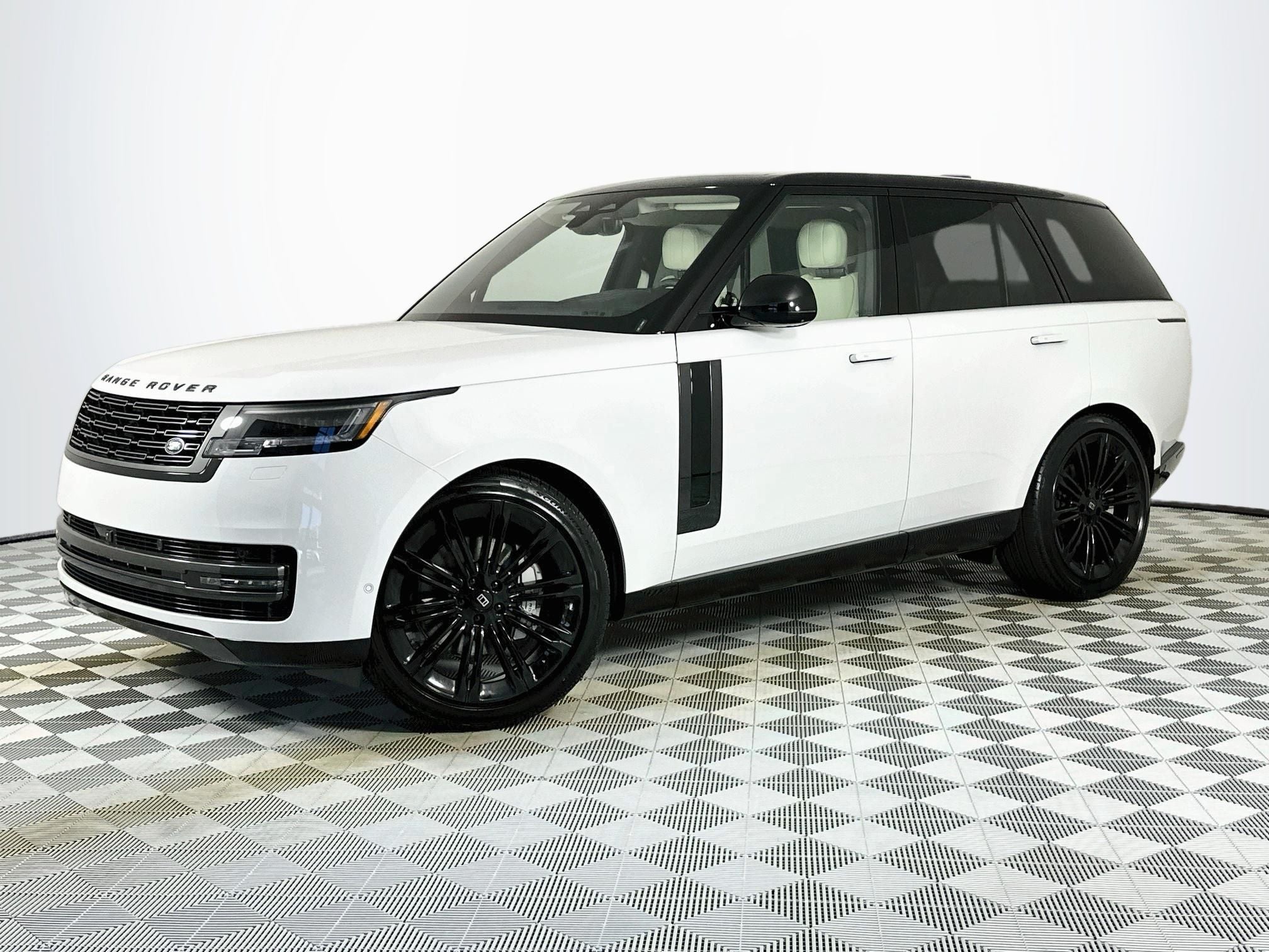2027 Land Rover Range Rover SE