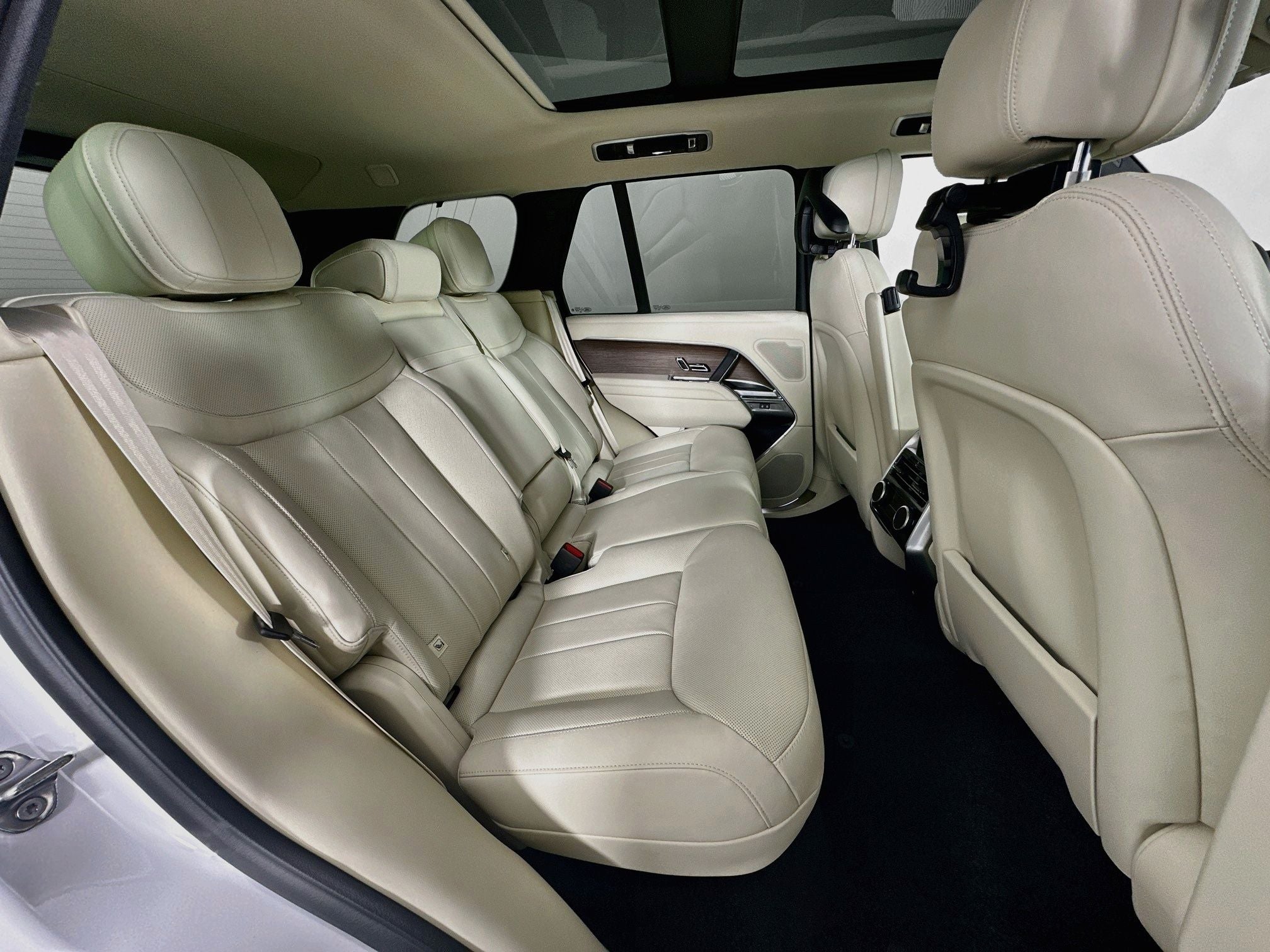 2027 Land Rover Range Rover SE