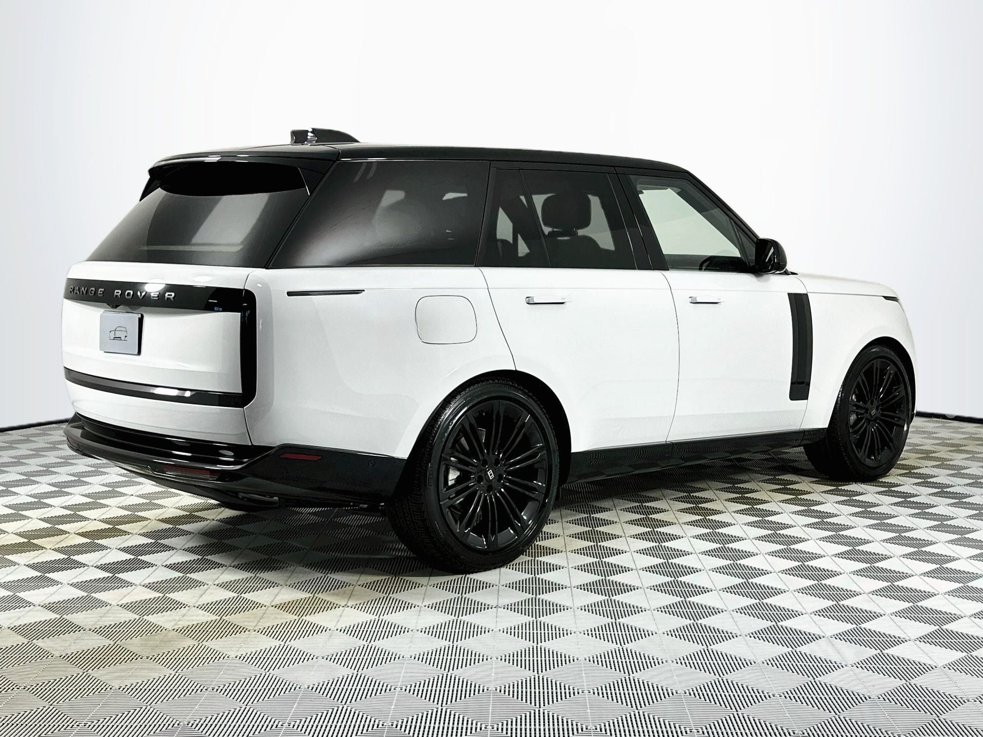 2027 Land Rover Range Rover SE