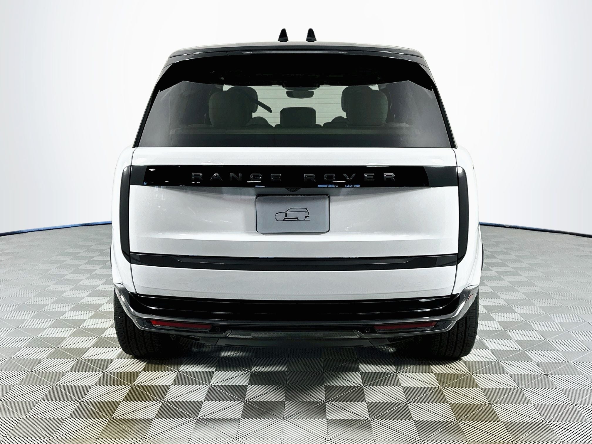 2027 Land Rover Range Rover SE