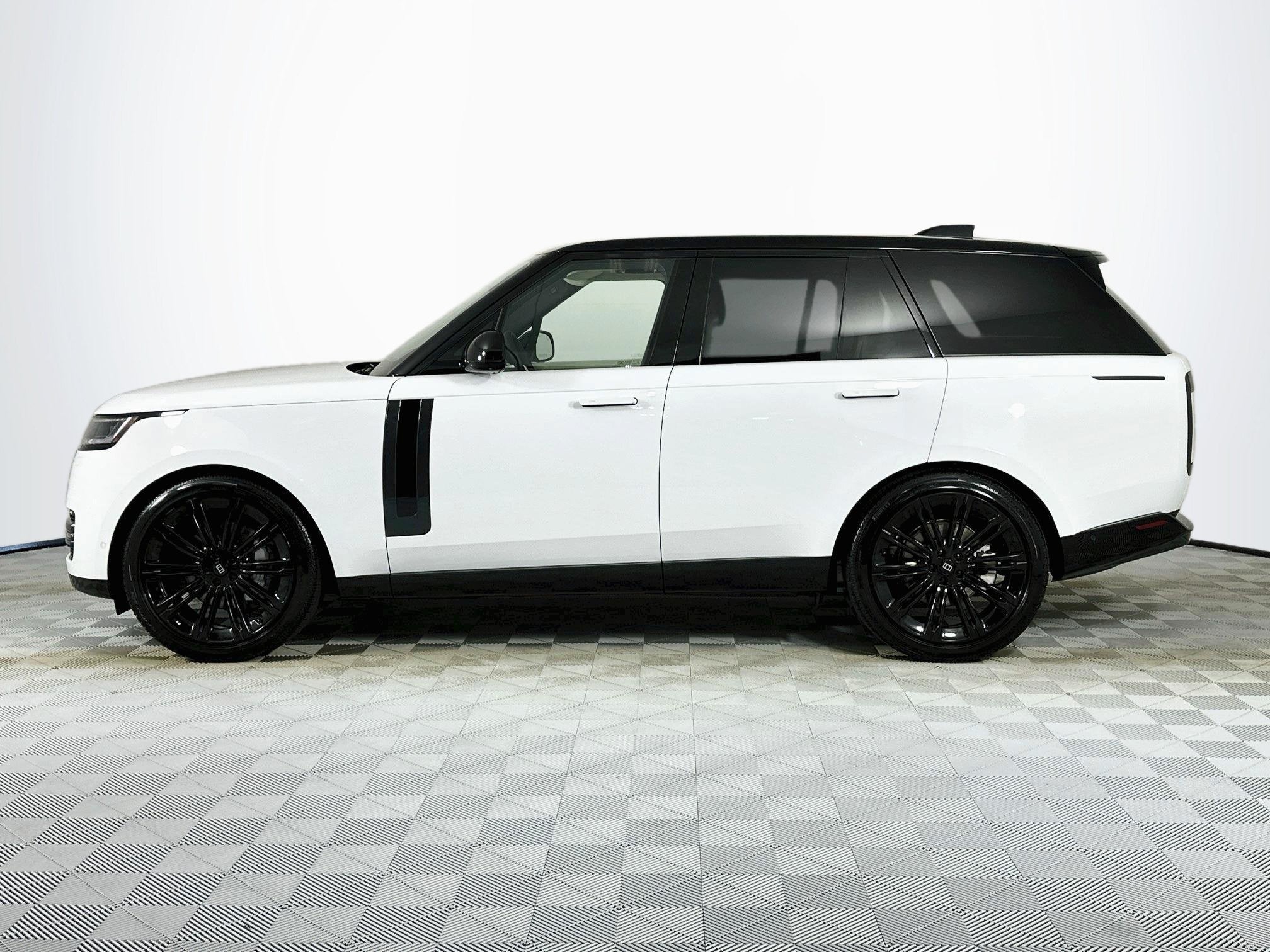 2027 Land Rover Range Rover SE