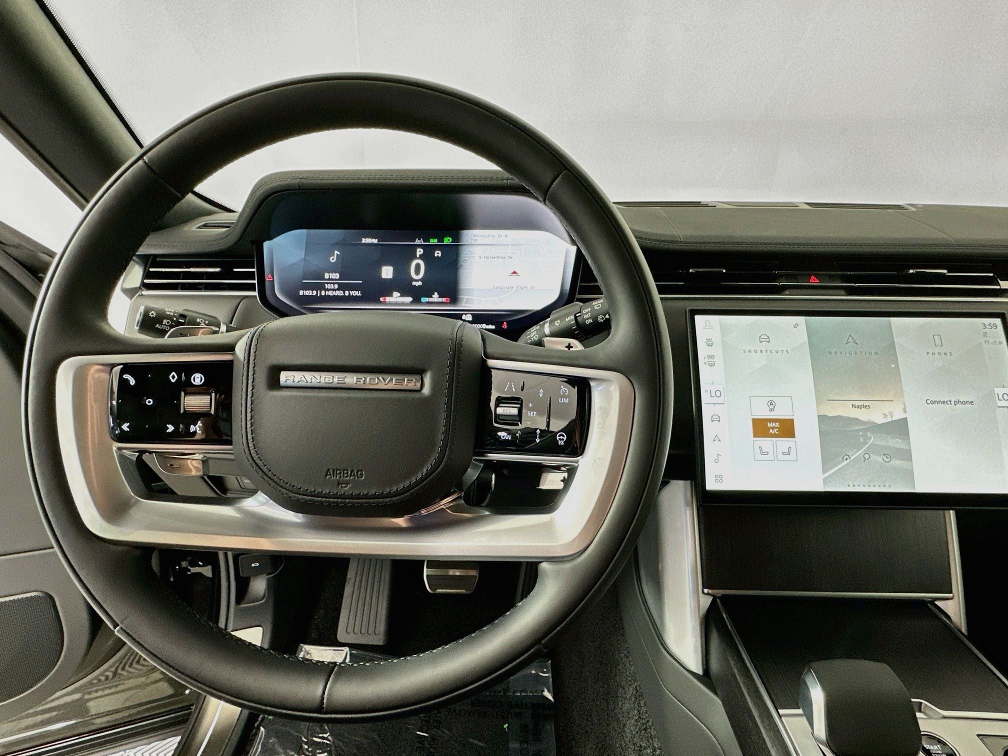 2027 Land Rover Range Rover SE