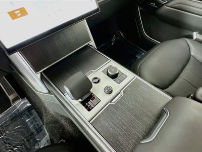 2027 Land Rover Range Rover SE