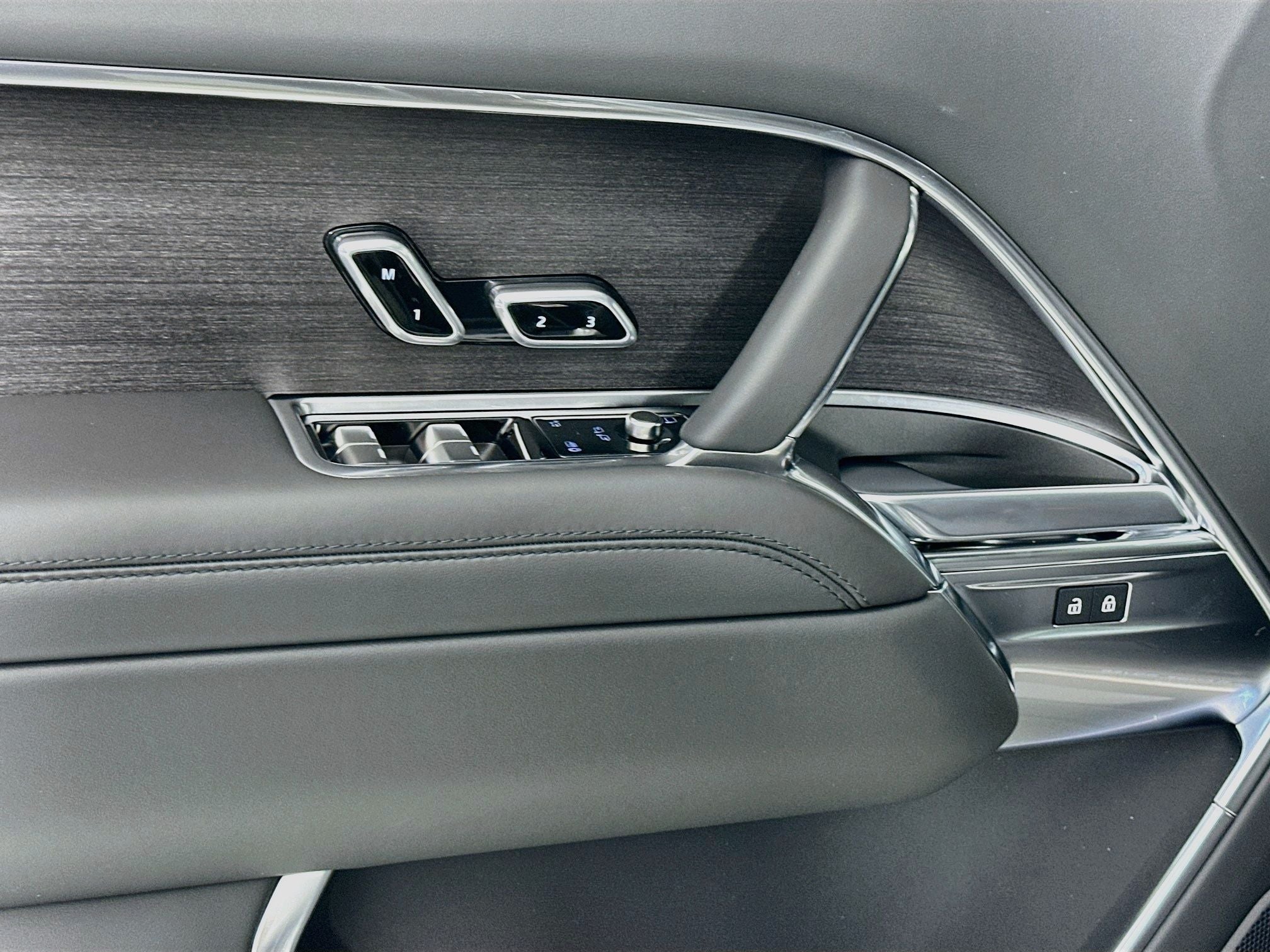 2027 Land Rover Range Rover SE