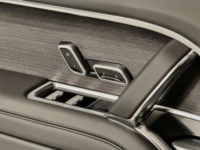 2027 Land Rover Range Rover SE