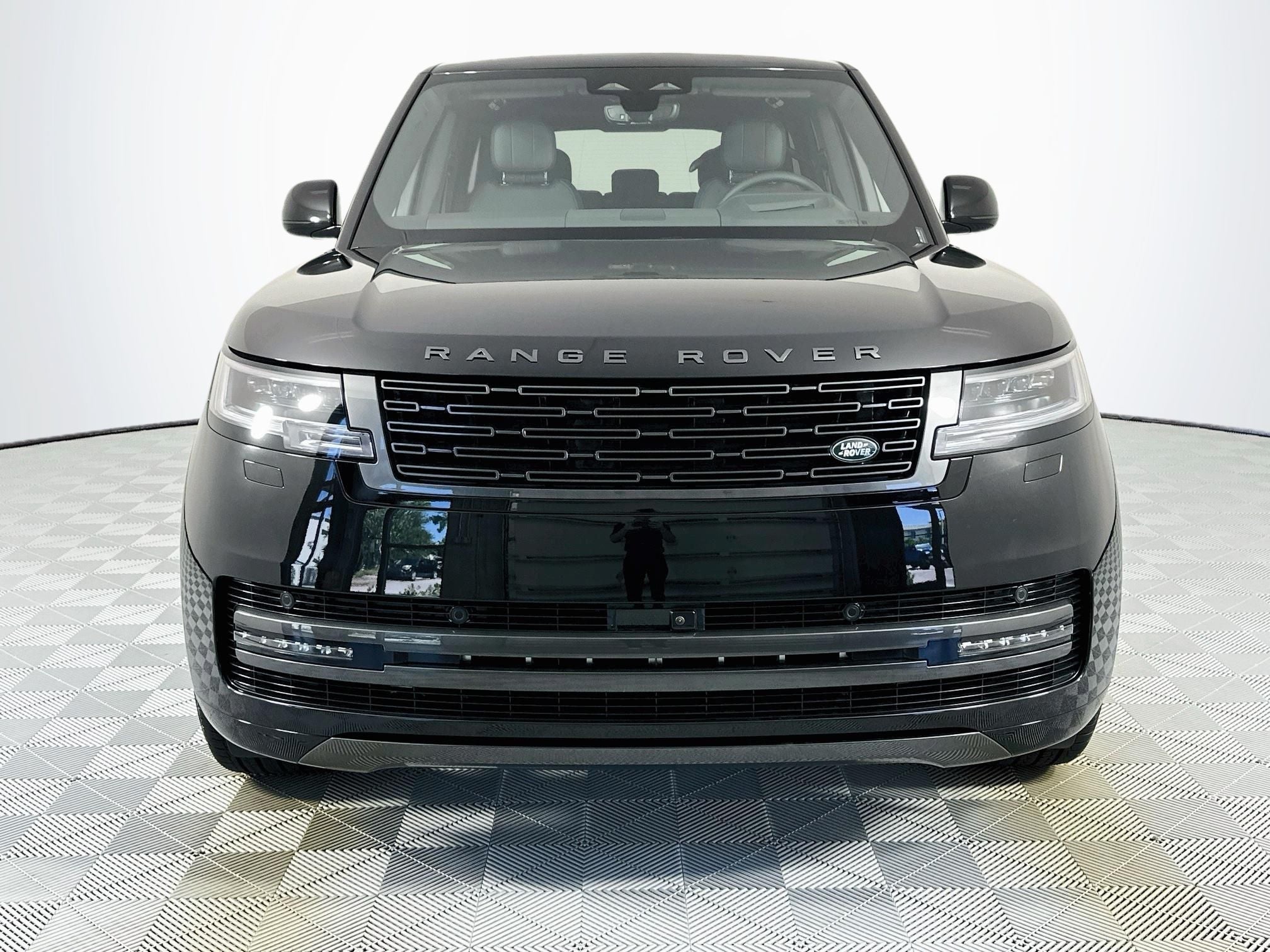 2027 Land Rover Range Rover SE