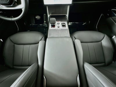 2027 Land Rover Range Rover SE