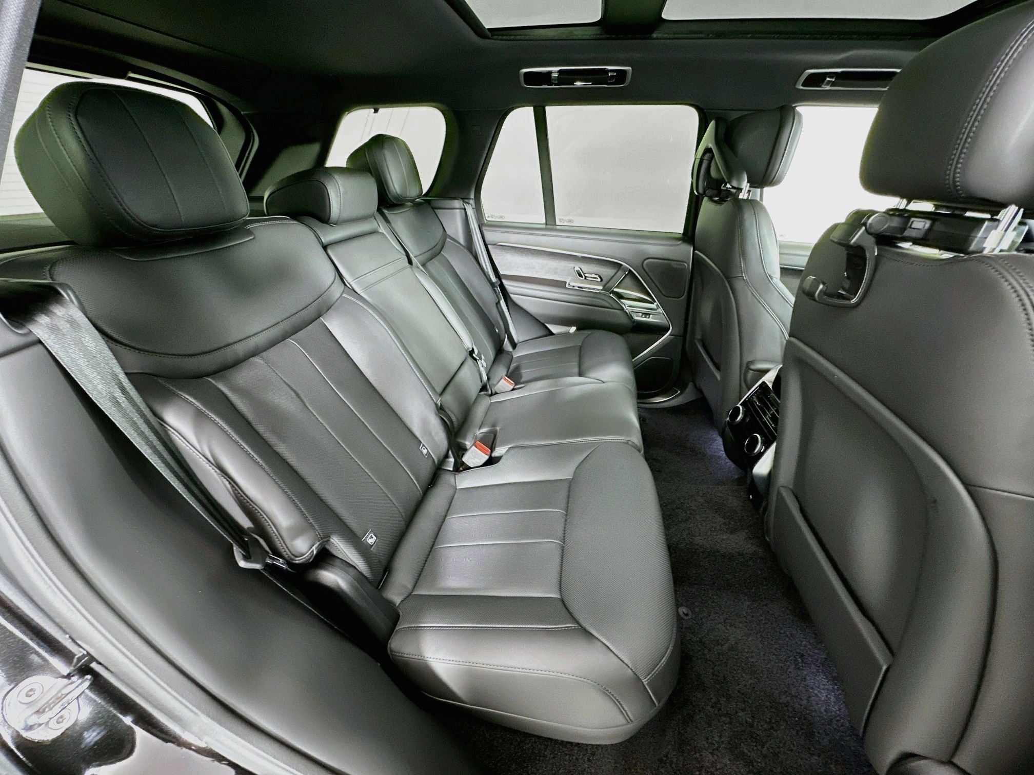 2027 Land Rover Range Rover SE
