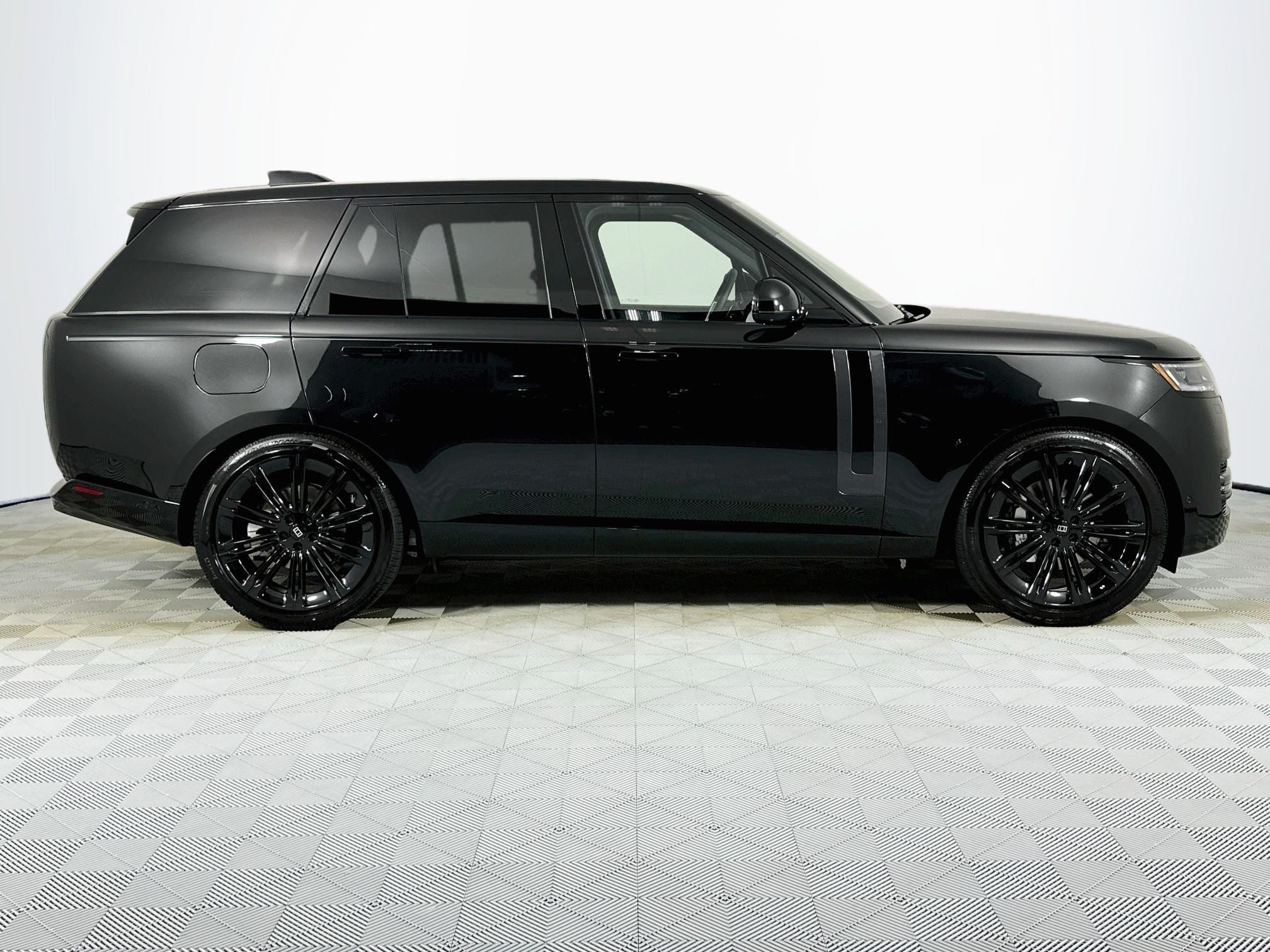 2027 Land Rover Range Rover SE