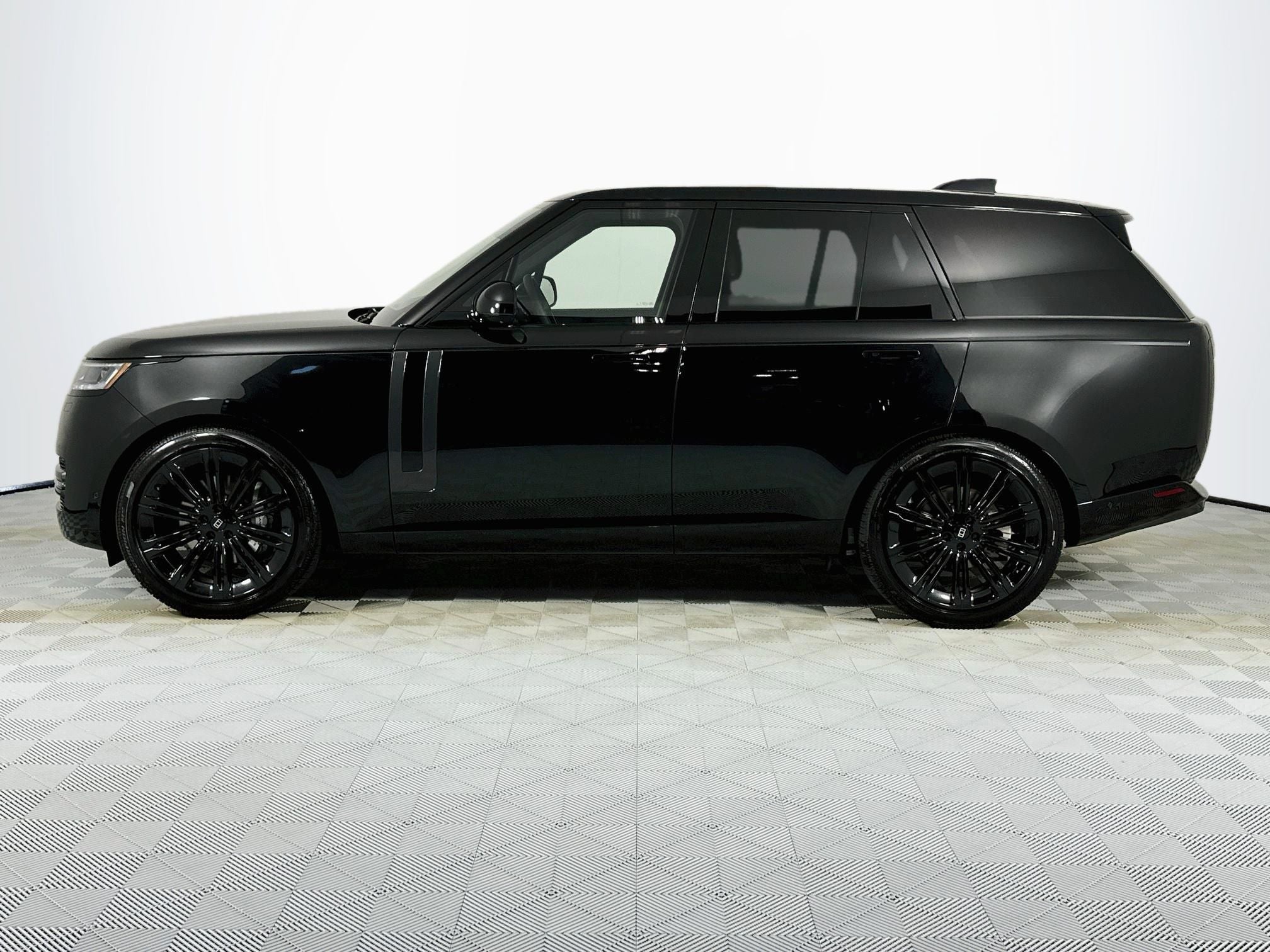 2027 Land Rover Range Rover SE