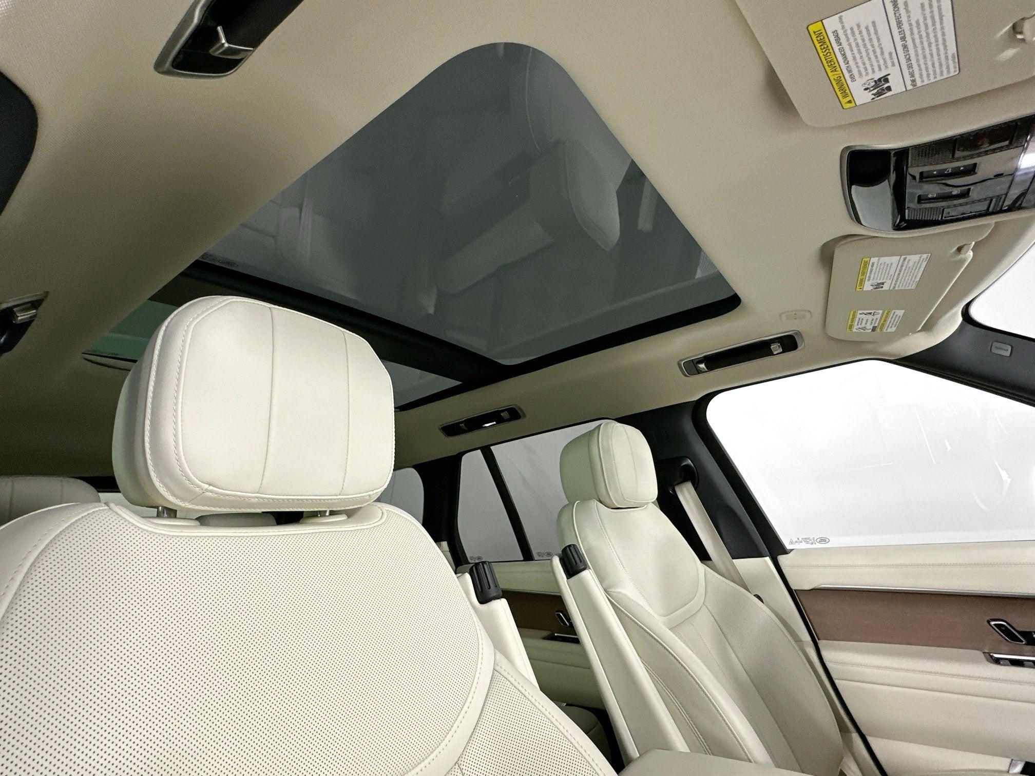 2023 Land Rover Range Rover SE