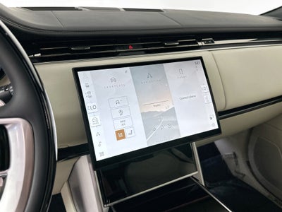 2026 Land Rover Range Rover SE