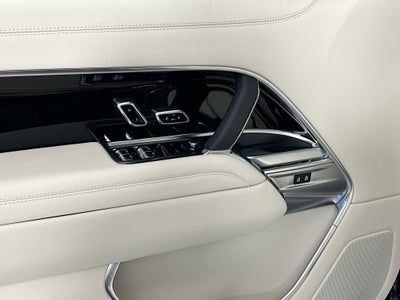 2026 Land Rover Range Rover SE