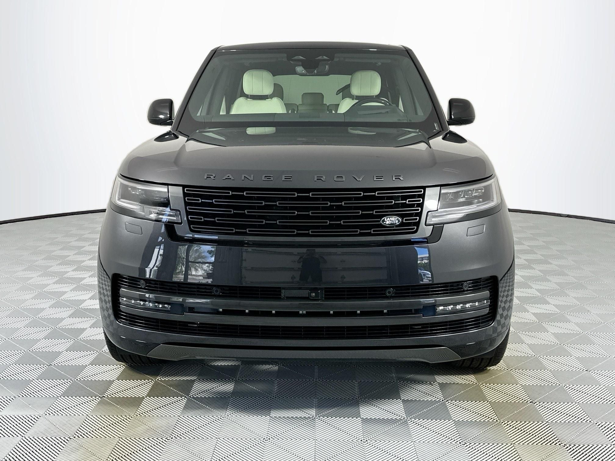2026 Land Rover Range Rover SE