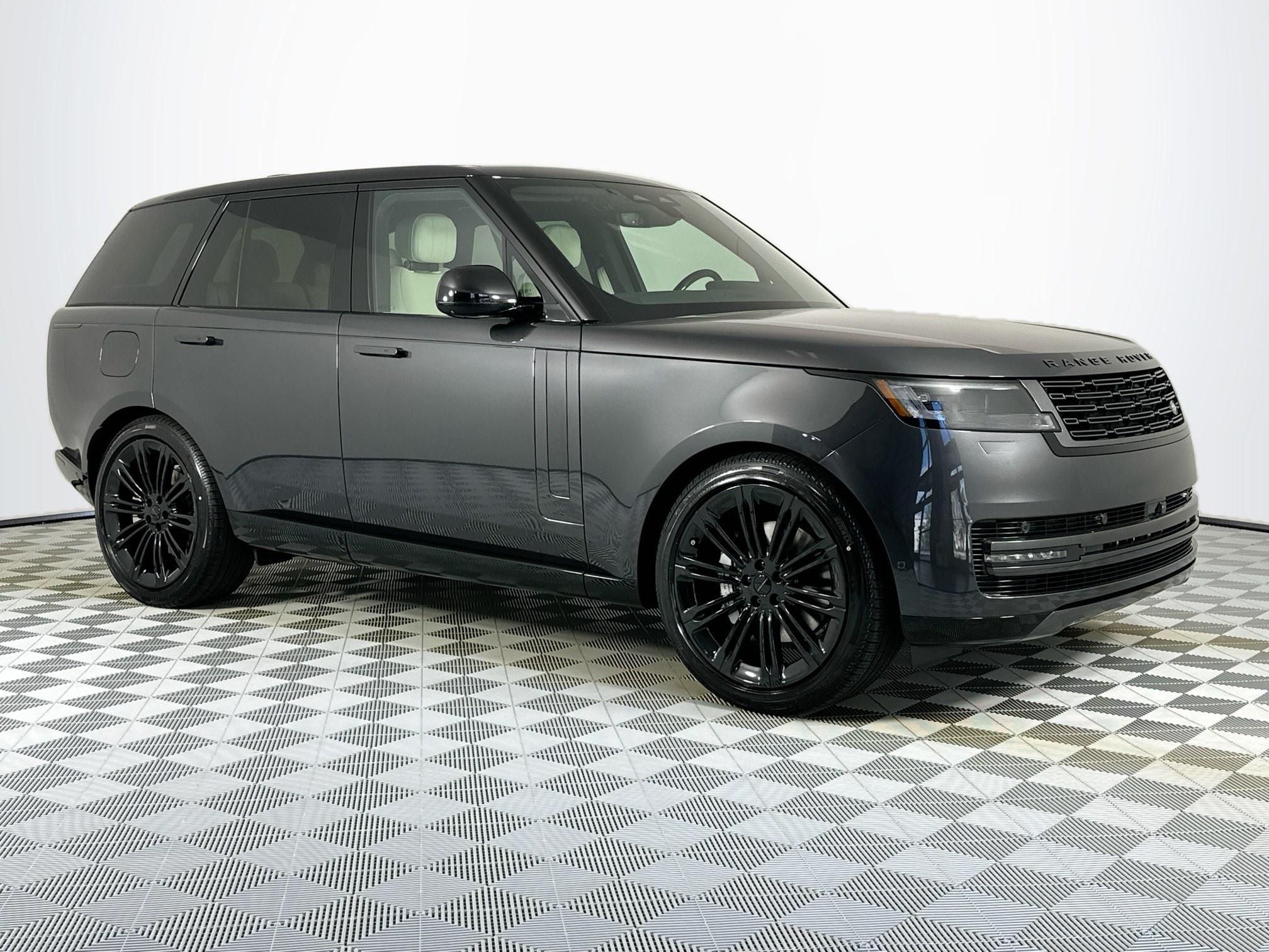 2026 Land Rover Range Rover SE