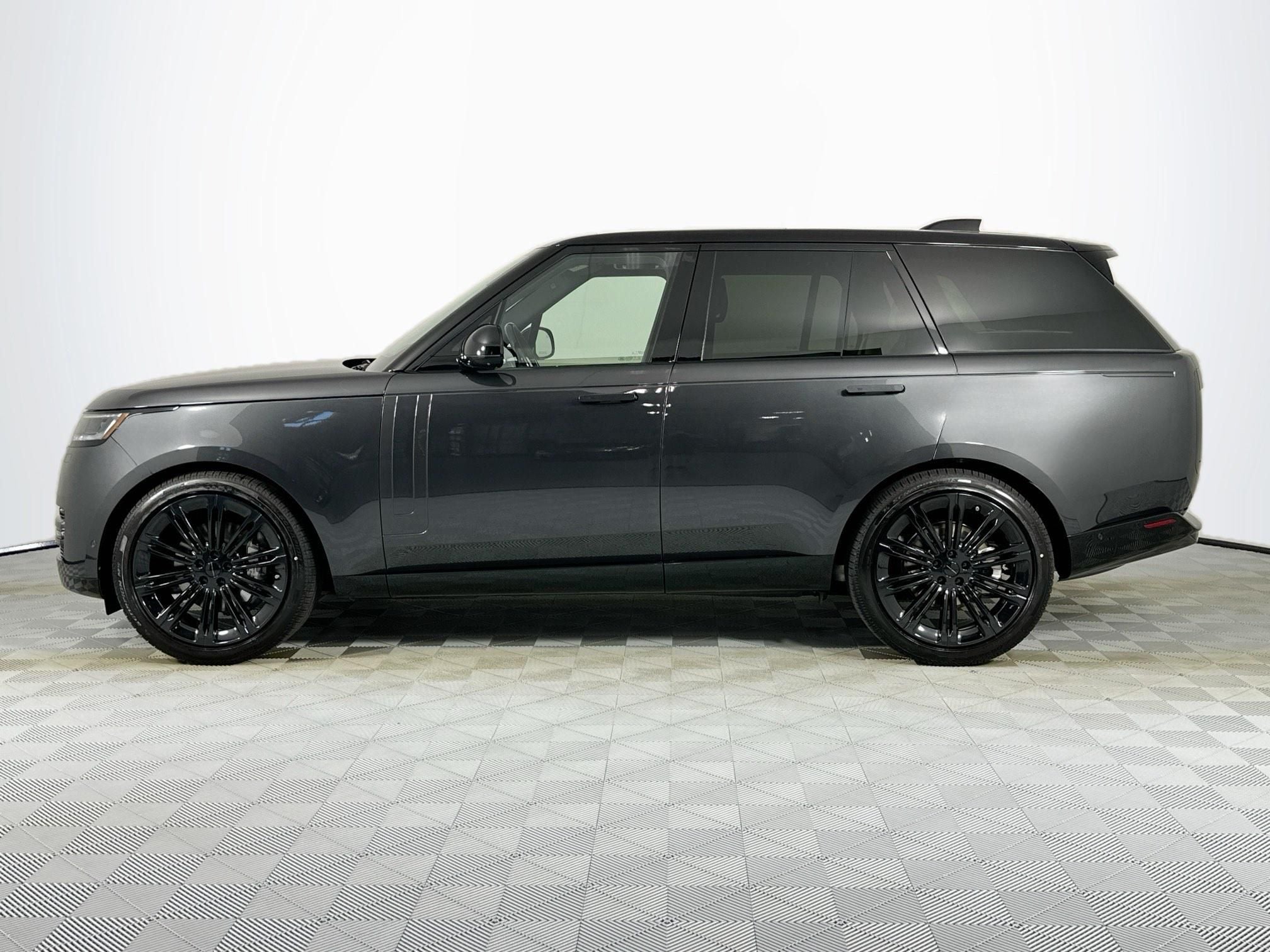 2026 Land Rover Range Rover SE