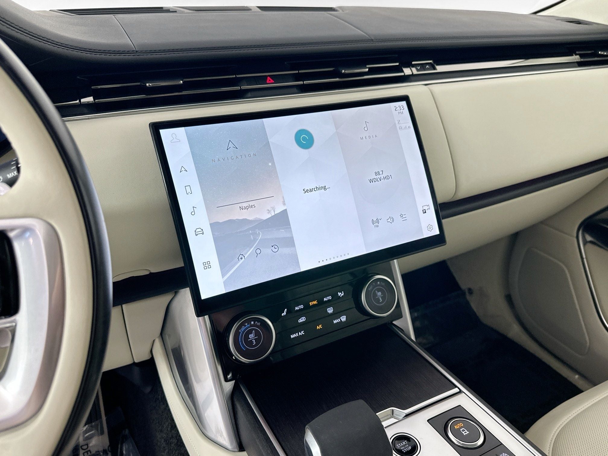 2023 Land Rover Range Rover SE